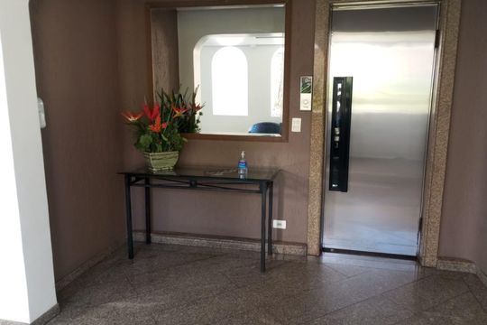 Hall de entrada de apartamento para alugar com 3 quartos, 97m² em Vila Olímpia, São Paulo