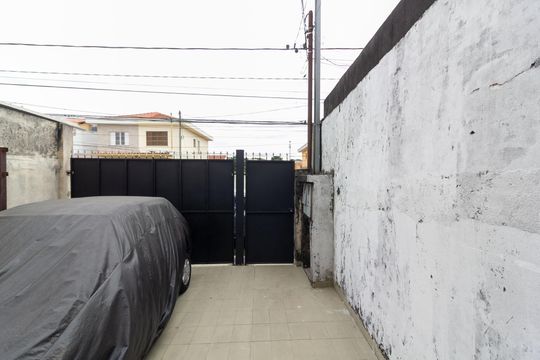 Garagem de casa para alugar com 3 quartos, 125m² em Vila Marari, São Paulo