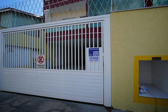 Placa de apartamento à venda com 2 quartos, 50m² em Jardim Bom Pastor, Santo André