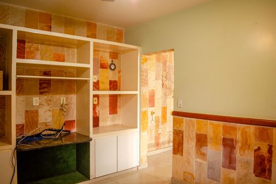 Casa para alugar com 6 quartos, 457m² em Setor Urias Magalhães, Goiânia