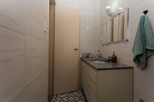 Banheiro de apartamento para alugar com 1 quarto, 56m² em Vila Mariana, São Paulo