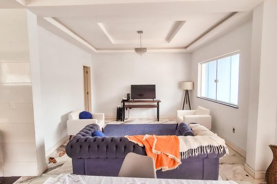 Sala de casa para alugar com 5 quartos, 600m² em Vila da Penha, Rio de Janeiro