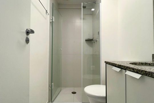 Banheiro de kitnet/studio à venda com 1 quarto, 21m² em Jardim Paulista, São Paulo