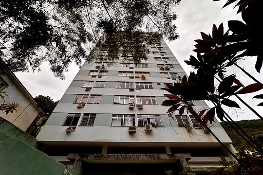 Fachada de apartamento à venda com 2 quartos, 70m² em Laranjeiras, Rio de Janeiro