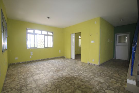Casa à venda com 5 quartos, 220m² em Vila Monumento, São Paulo