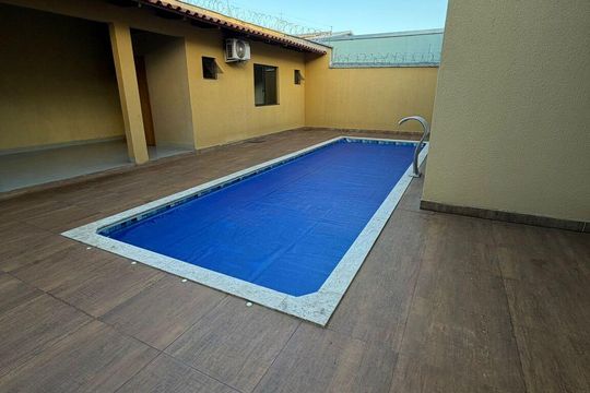 Piscina de casa para alugar com 4 quartos, 400m² em Vila Brasilia, Goiânia