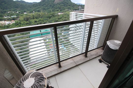 Sala - Varanda de kitnet/studio à venda com 1 quarto, 43m² em Jacarepaguá, Rio de Janeiro