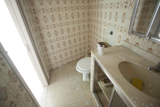 Banheiro de apartamento para alugar com 3 quartos, 80m² em Tanque, Rio de Janeiro