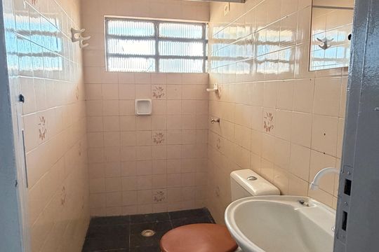 Banheiro de casa para alugar com 2 quartos, 52m² em Jardim América, Goiânia