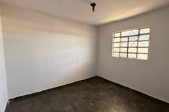 Quarto 2 de casa para alugar com 2 quartos, 52m² em Jardim América, Goiânia