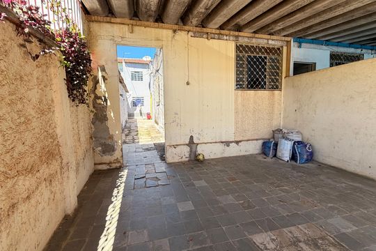 Garagem de casa para alugar com 2 quartos, 52m² em Jardim América, Goiânia