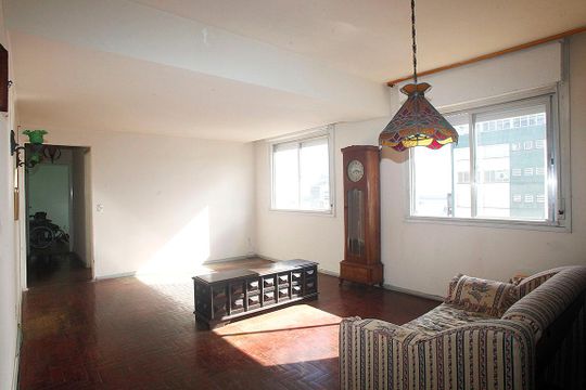Apartamento à venda com 3 quartos, 135m² em Centro Histórico, Porto Alegre