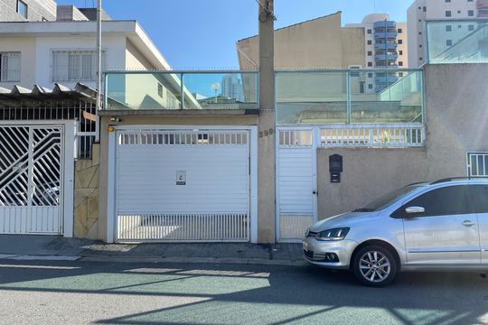 Fachada de casa de condomínio para alugar com 2 quartos, 105m² em Vila Nivi, São Paulo