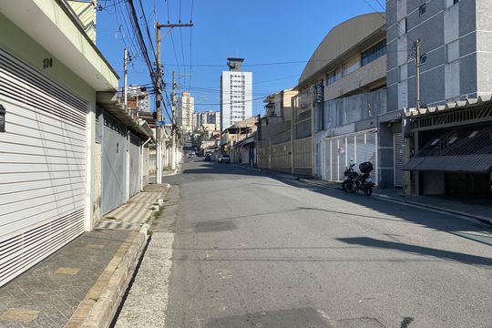Vista da Rua de casa de condomínio para alugar com 2 quartos, 105m² em Vila Nivi, São Paulo