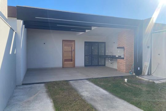 Casa para alugar com 2 quartos, 93m² em Jardim Atlântico Central, Maricá
