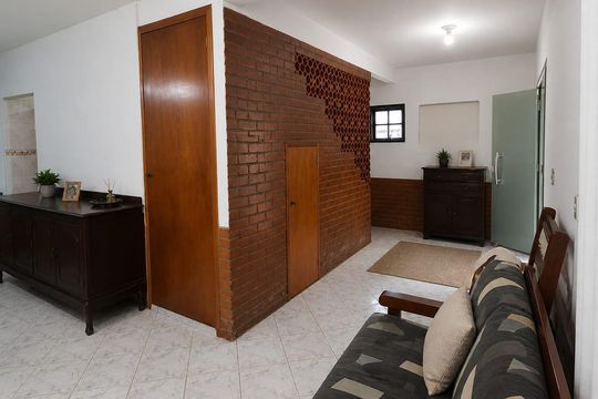 Casa para alugar com 4 quartos, 500m² em Camburi, Maricá