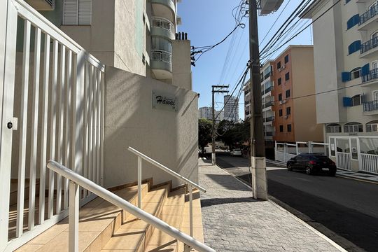 Fachada de apartamento para alugar com 2 quartos, 72m² em Jardim Las Palmas, Guarujá