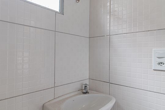 Banheiro  de casa para alugar com 1 quarto, 416m² em Vila Paranagua, São Paulo
