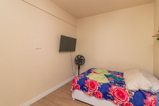 Sala/Quarto de apartamento para alugar com 1 quarto, 40m² em Centro Histórico, Porto Alegre