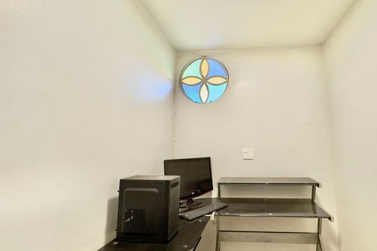 Escritório de apartamento à venda com 3 quartos, 95m² em Santa Efigênia, Belo Horizonte