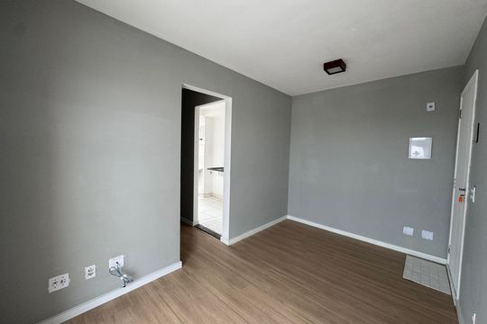 Sala de apartamento à venda com 2 quartos, 48m² em São Pedro, Osasco