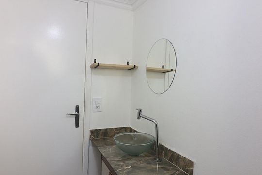 Banheiro Social de apartamento à venda com 2 quartos, 45m² em Santa Terezinha, São Bernardo do Campo
