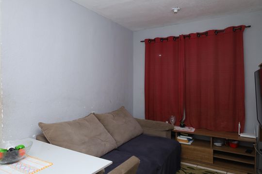 Sala de apartamento para alugar com 1 quarto, 42m² em Fazenda Caguaçu, São Paulo