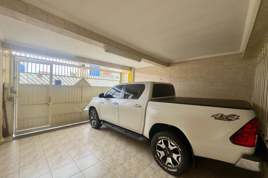 Garagem de casa para alugar com 2 quartos, 250m² em Jardim Santa Lidia, Guarulhos