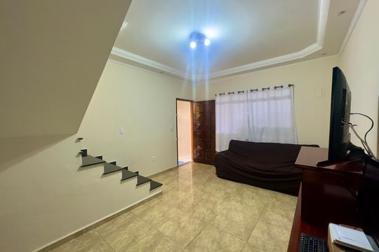 Sala de casa para alugar com 2 quartos, 250m² em Jardim Santa Lidia, Guarulhos