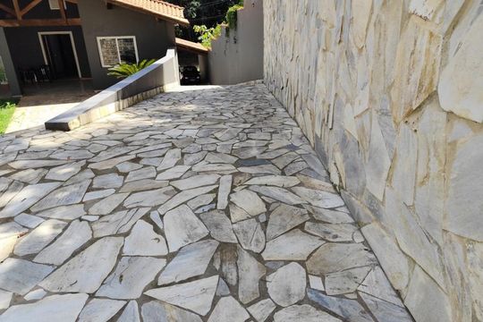 Área externa de casa à venda com 6 quartos, 550m² em Recanto Maravilha III, 