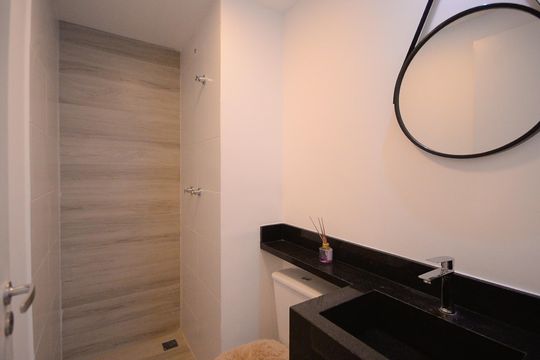 Banheiro  de apartamento à venda com 2 quartos, 38m² em Vila Vermelha, São Paulo