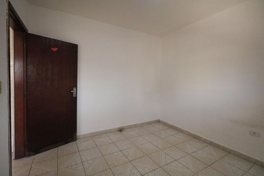 Quarto de apartamento à venda com 1 quarto, 60m² em Jardim Promissao, Diadema