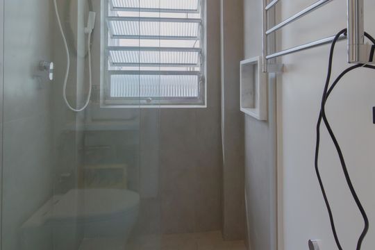 Banheiro de apartamento para alugar com 1 quarto, 45m² em Paraíso, São Paulo