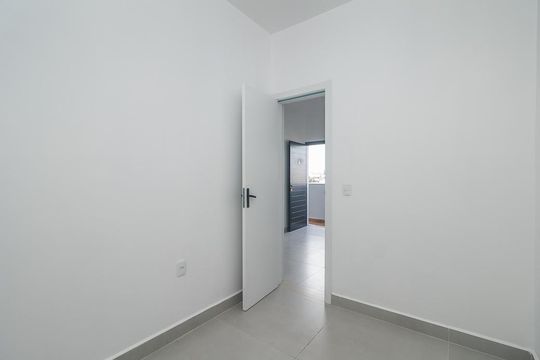 Quarto de apartamento para alugar com 1 quarto, 26m² em Costa E Silva, Porto Alegre