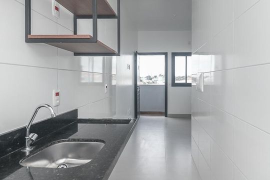 Cozinha de apartamento para alugar com 1 quarto, 26m² em Costa E Silva, Porto Alegre
