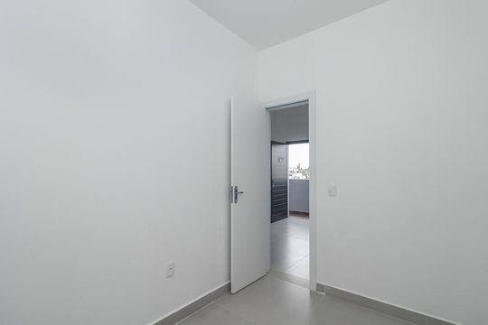 Quarto de apartamento para alugar com 1 quarto, 26m² em Costa E Silva, Porto Alegre