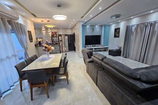 Sala de casa de condomínio à venda com 5 quartos, 978m² em Residencial Tambore, Barueri
