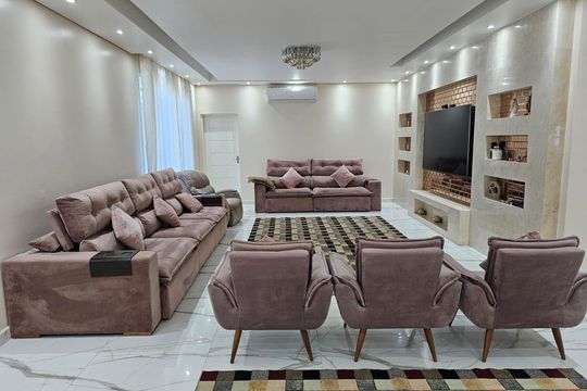 Sala de casa de condomínio à venda com 5 quartos, 978m² em Residencial Tambore, Barueri