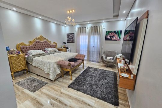 Quarto 4 de casa de condomínio à venda com 5 quartos, 978m² em Residencial Tambore, Barueri