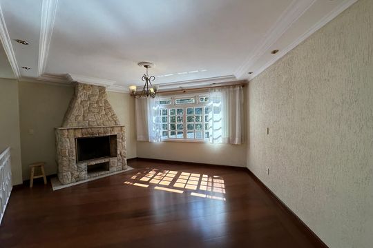 Sala de casa de condomínio para alugar com 3 quartos, 270m² em Nova Higienópolis, Barueri