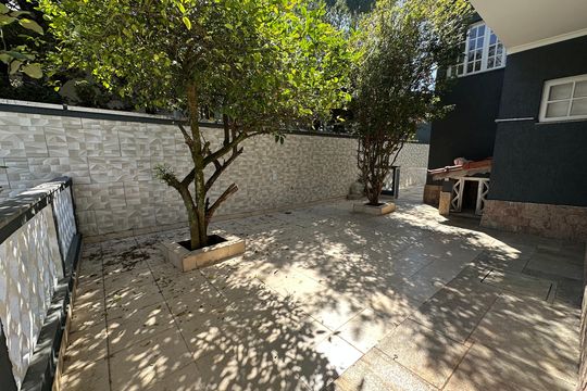 Quintal de casa de condomínio para alugar com 3 quartos, 270m² em Nova Higienópolis, Barueri