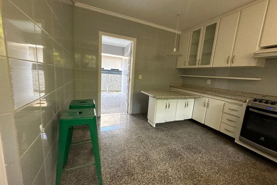 Cozinha de casa de condomínio para alugar com 3 quartos, 270m² em Nova Higienópolis, Barueri