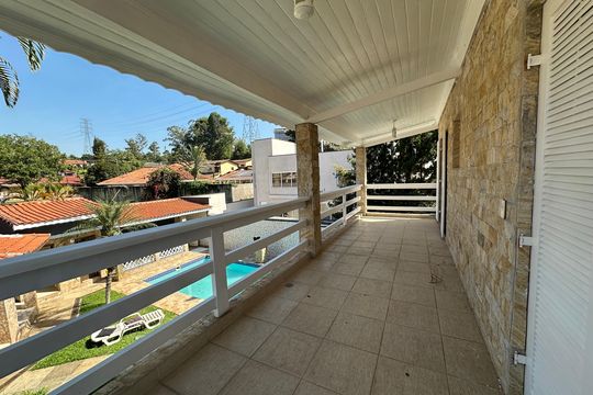 Varanda de casa de condomínio para alugar com 3 quartos, 270m² em Nova Higienópolis, Barueri