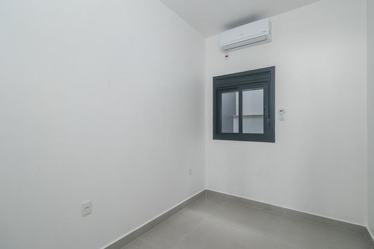 Quarto de apartamento para alugar com 1 quarto, 25m² em Costa E Silva, Porto Alegre
