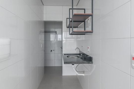Cozinha de apartamento para alugar com 1 quarto, 25m² em Costa E Silva, Porto Alegre