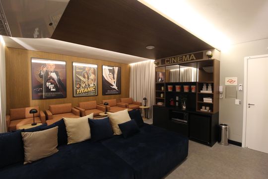 Área Comum - Sala de Cinema de apartamento à venda com 2 quartos, 49m² em Vila Olímpia, São Paulo