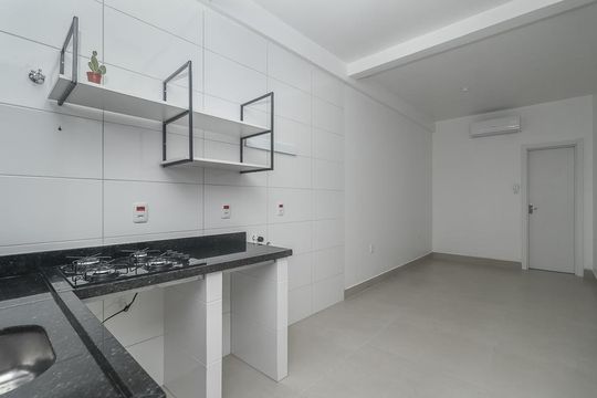 Apartamento para alugar com 0 quarto, 17m² em Costa E Silva, Porto Alegre