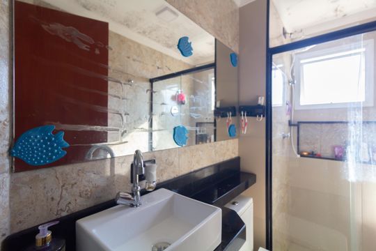 Banheiro de apartamento à venda com 2 quartos, 52m² em Vila Princesa Isabel, São Paulo