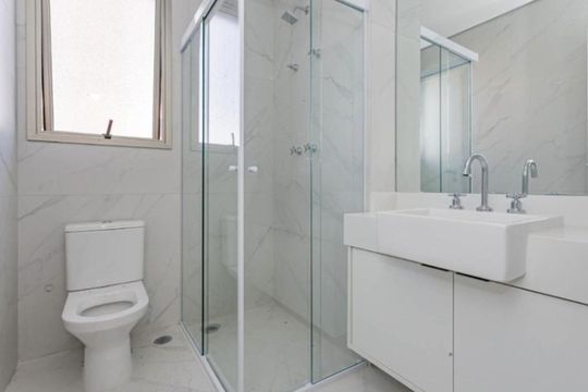 Banheiro de apartamento à venda com 2 quartos, 73m² em Perdizes, São Paulo