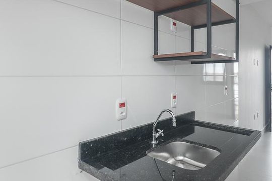 Cozinha de apartamento para alugar com 1 quarto, 28m² em Costa E Silva, Porto Alegre
